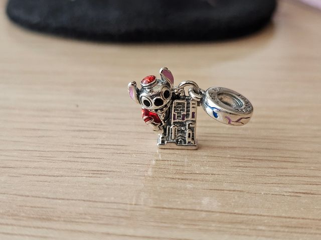 Charm Stitch Hollywood