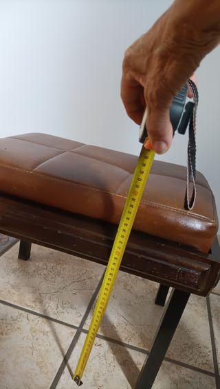 Puf vintage marrón cuero