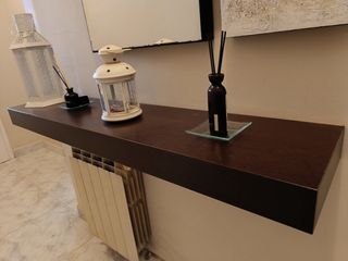 Espejo decorativo artesanal con repisa recibidor