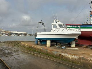 Barco de rastro remolcado