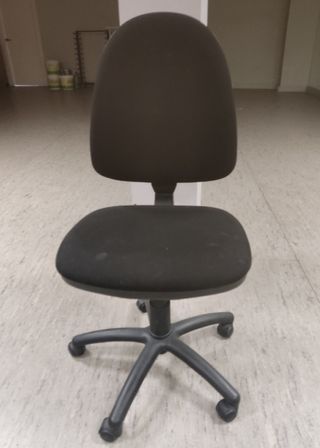 Silla giratoria oficina - negra
