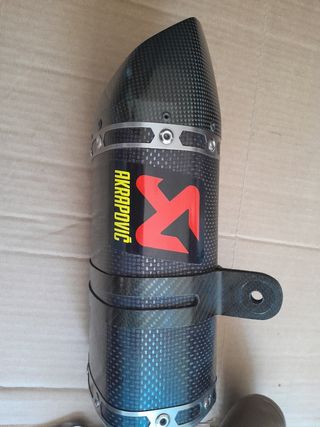 Escape Akrapovic Yamaha MT-07 carbono