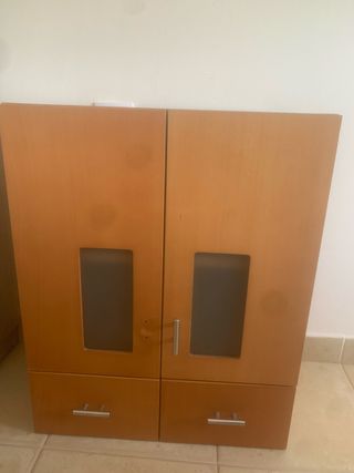 Armario madera baño/cocina
Esta en Blanes