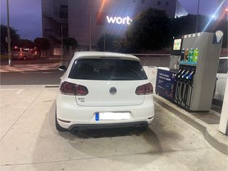 Volkswagen Golf gti  35 aniversario