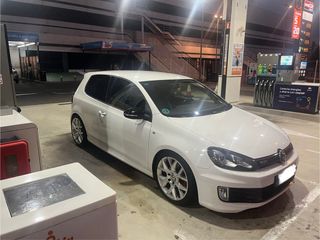 Volkswagen Golf gti  35 aniversario