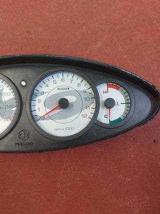 Cuadro instrumentos Piaggio X9 125