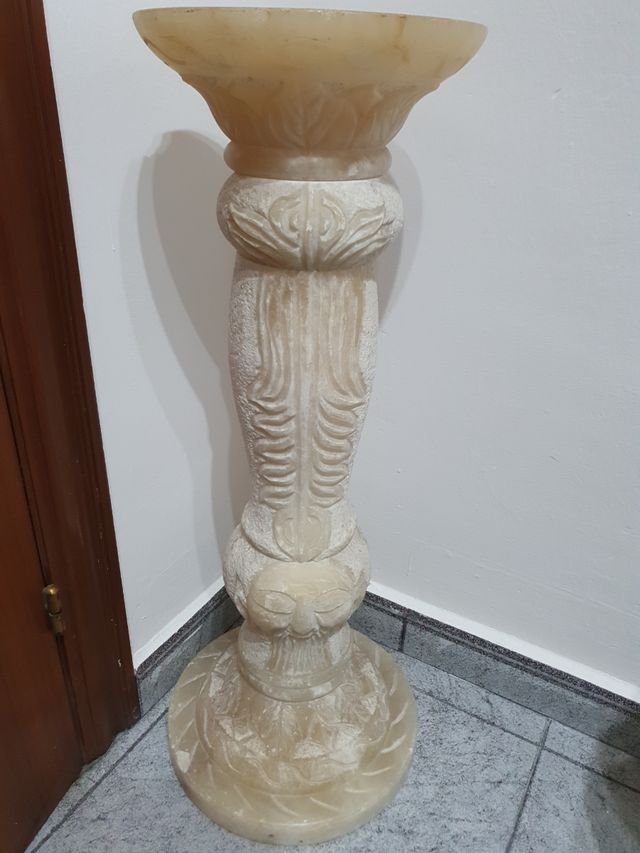 Escultura columna