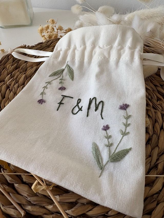 Bolsa arras bordada boda