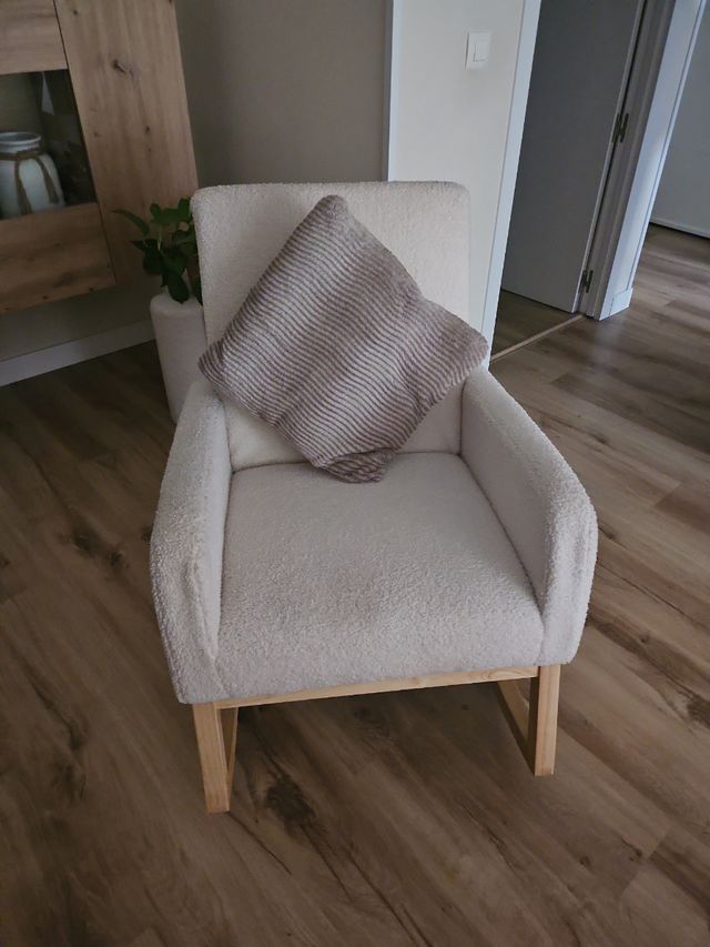 Mecedora borreguito beige - madera