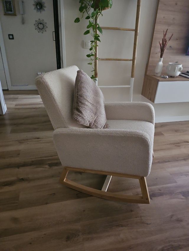 Mecedora borreguito beige - madera