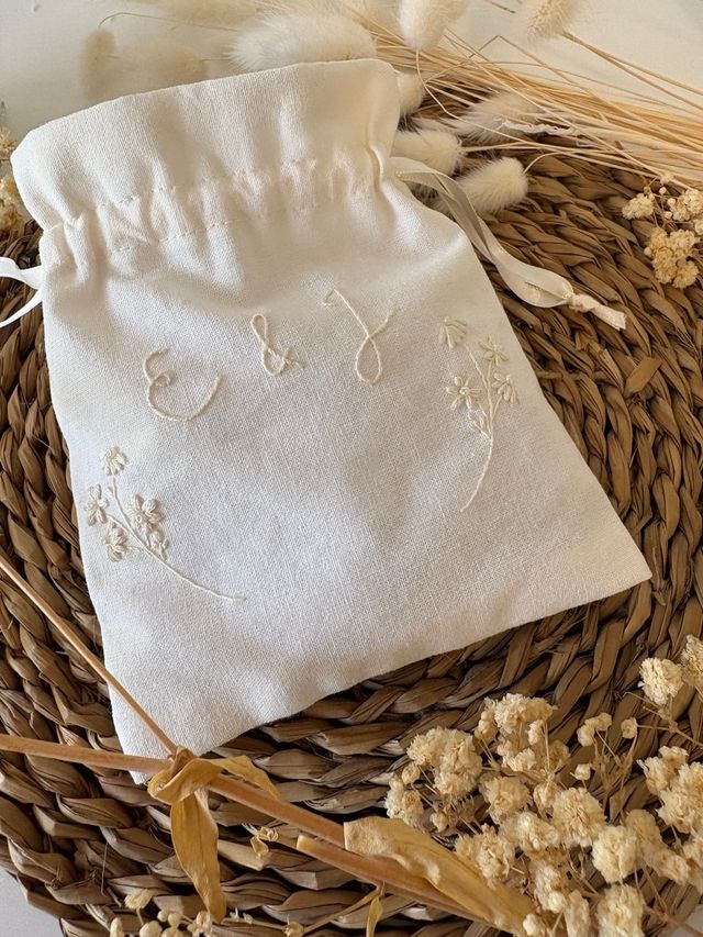 Bolsita arras bordada boda
