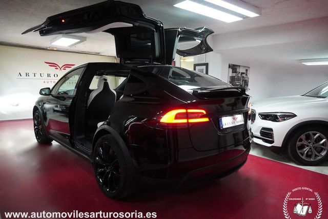 Tesla Model X 2020