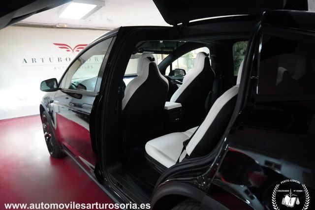 Tesla Model X 2020