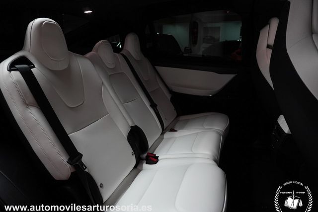 Tesla Model X 2020