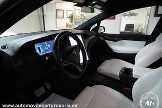 Tesla Model X 2020