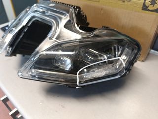 Faro LED BMW S1000XR 2022 para despiece. 