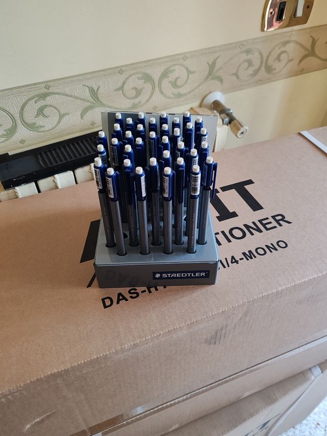 Espositore da 35 portamine Staedtler Triplus Micro