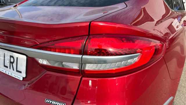 Ford Mondeo 2.0 HYBRID 138KW VIGNALE HEV AUTO 187 4P