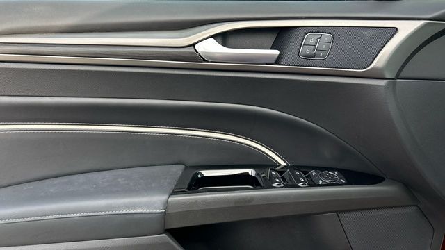 Ford Mondeo 2.0 HYBRID 138KW VIGNALE HEV AUTO 187 4P
