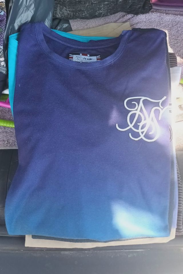 Lote Camisetas SikSilk + pantalón tejano negro. 