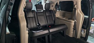 Lancia Voyager 2012