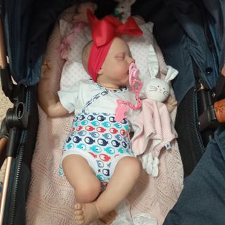 Muñeca reborn bebé realista
