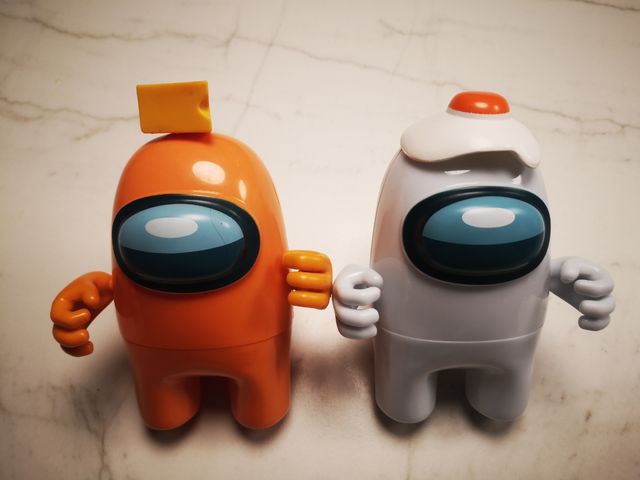 2 Figuras Among Us