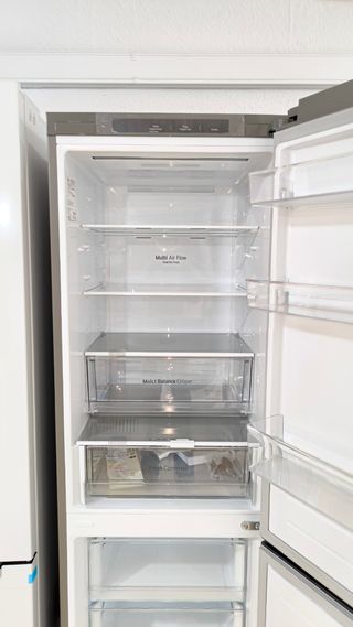 Nevera Nueva LG A 186cm no Frost con garantía.