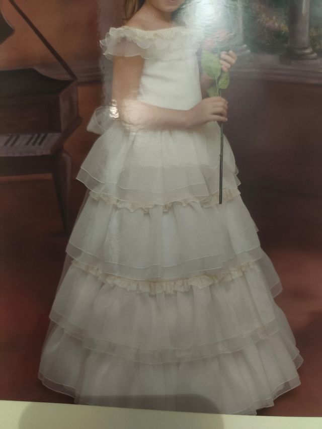 Vestido comunión niña beige y blanco