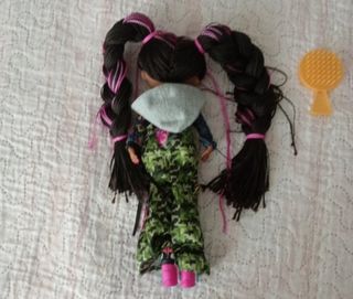LOL OMG bambola con capelli