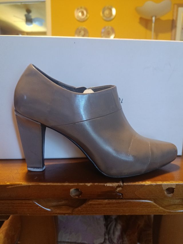 Stivaletti in Pelle TG. 38