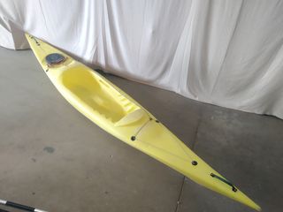 Kayak rígido amarillo (bodega estanca+salvavidas)