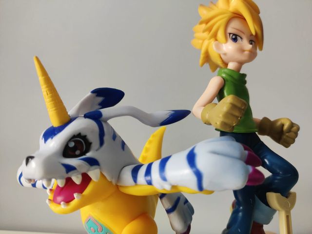 Figura Ishida Yamato + Gabumon colección Digimon