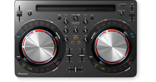 Equipamiento de sonido: dj,altavoce,mic,groovebox