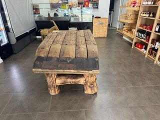 Mesa de trillo rústica