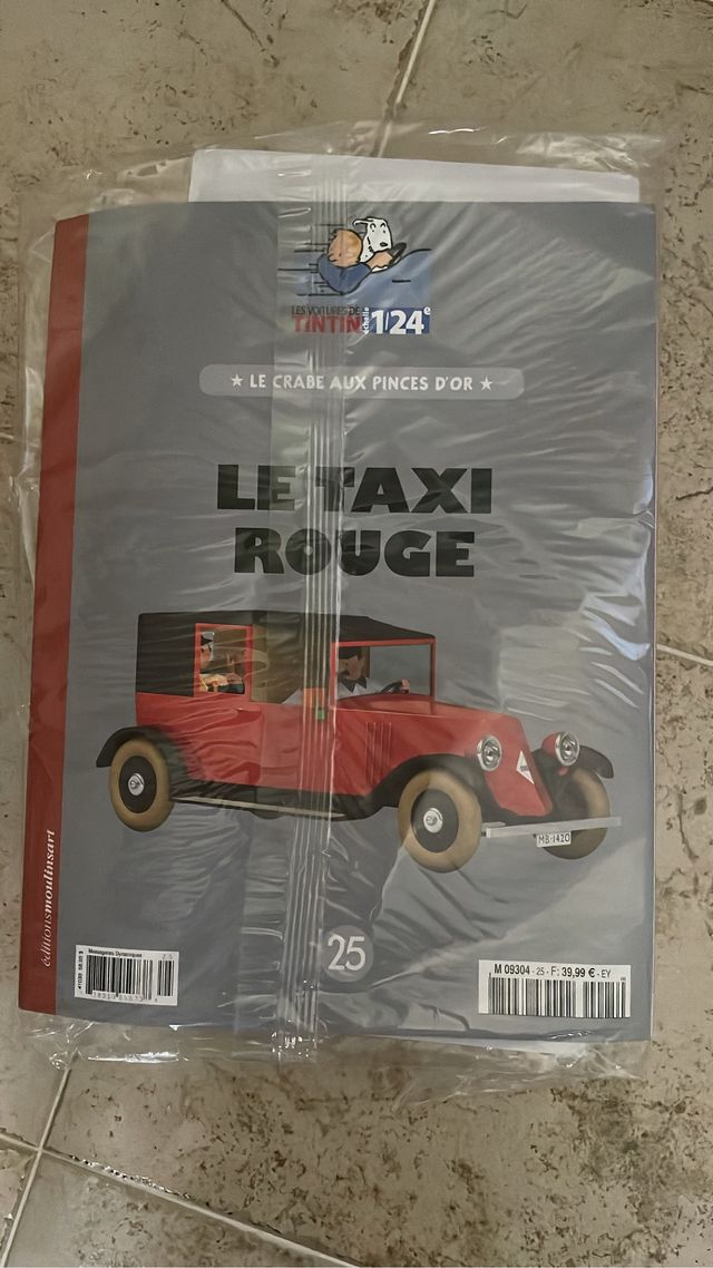 Taxi rojo Tintín 1/24