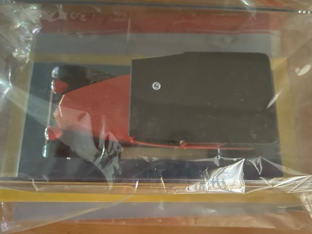 Taxi rojo Tintín 1/24