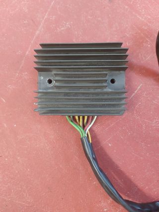 Regulador Voltaje Piaggio Beverly 500