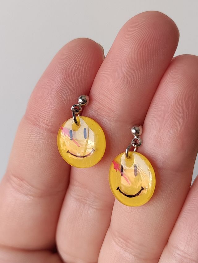 Pendientes Smiley Watchmen Amarillos