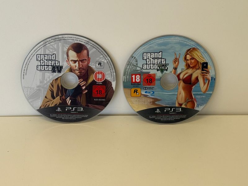 Imagen de 2x Juegos PS3 GTA IV & V
