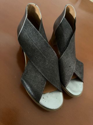 Sandalias tacón plateadas