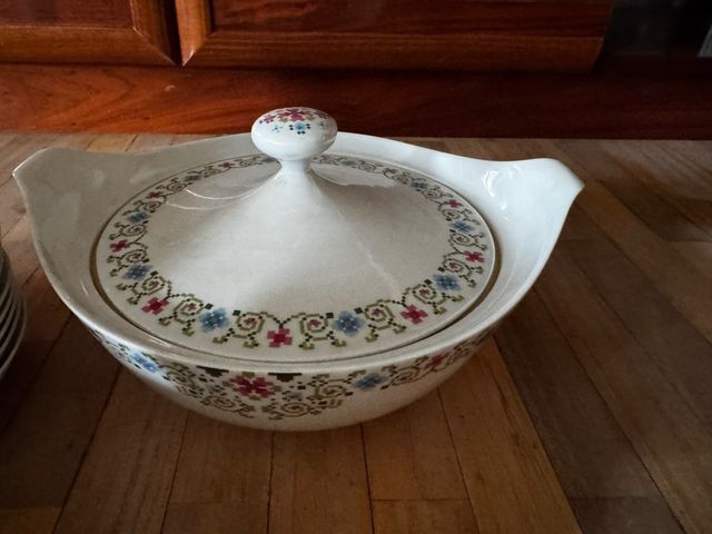 Vajilla BIDASOA porcelana vintage. 