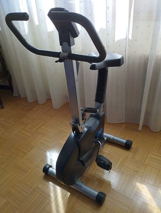 Bicicleta estática fitness