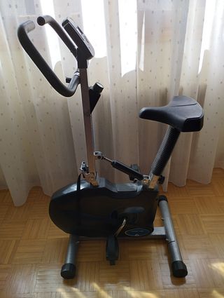 Bicicleta estática fitness