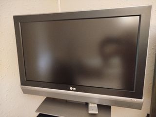 TV LG 32" Plata