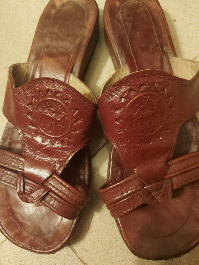 Chinelos Couro Tunisinos