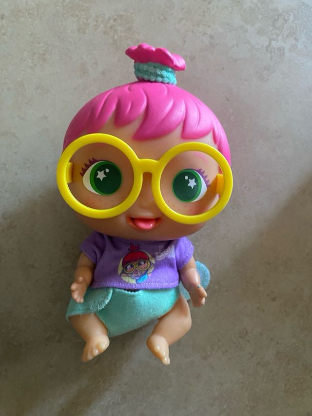 Muñeca Bellies + inodoro