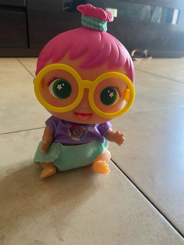 Muñeca Bellies + inodoro