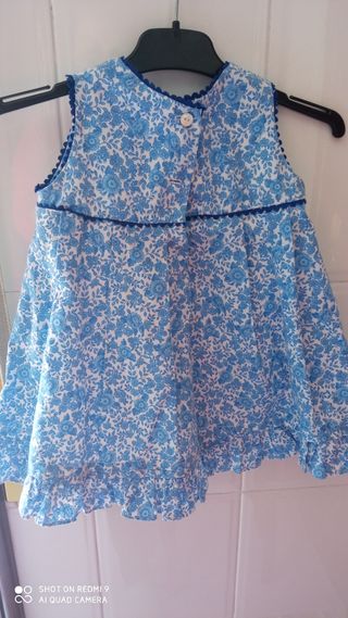 Vestido azul niña