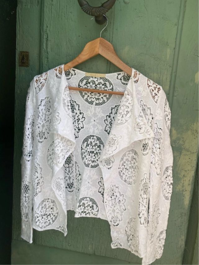 Chaqueta blanca encaje